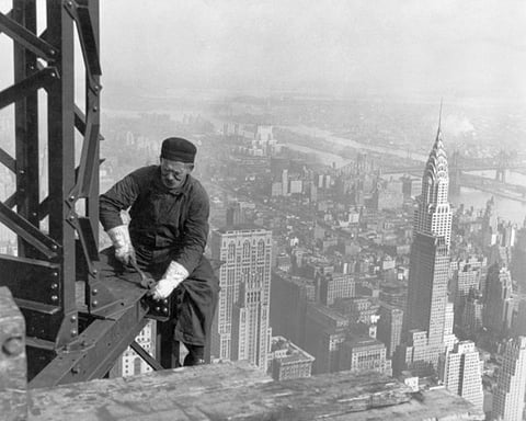 600px-Old_timer_structural_worker2-3