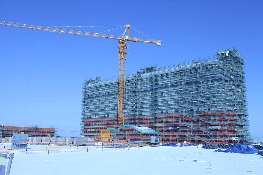 crane_at_camp_humphreys_building_site